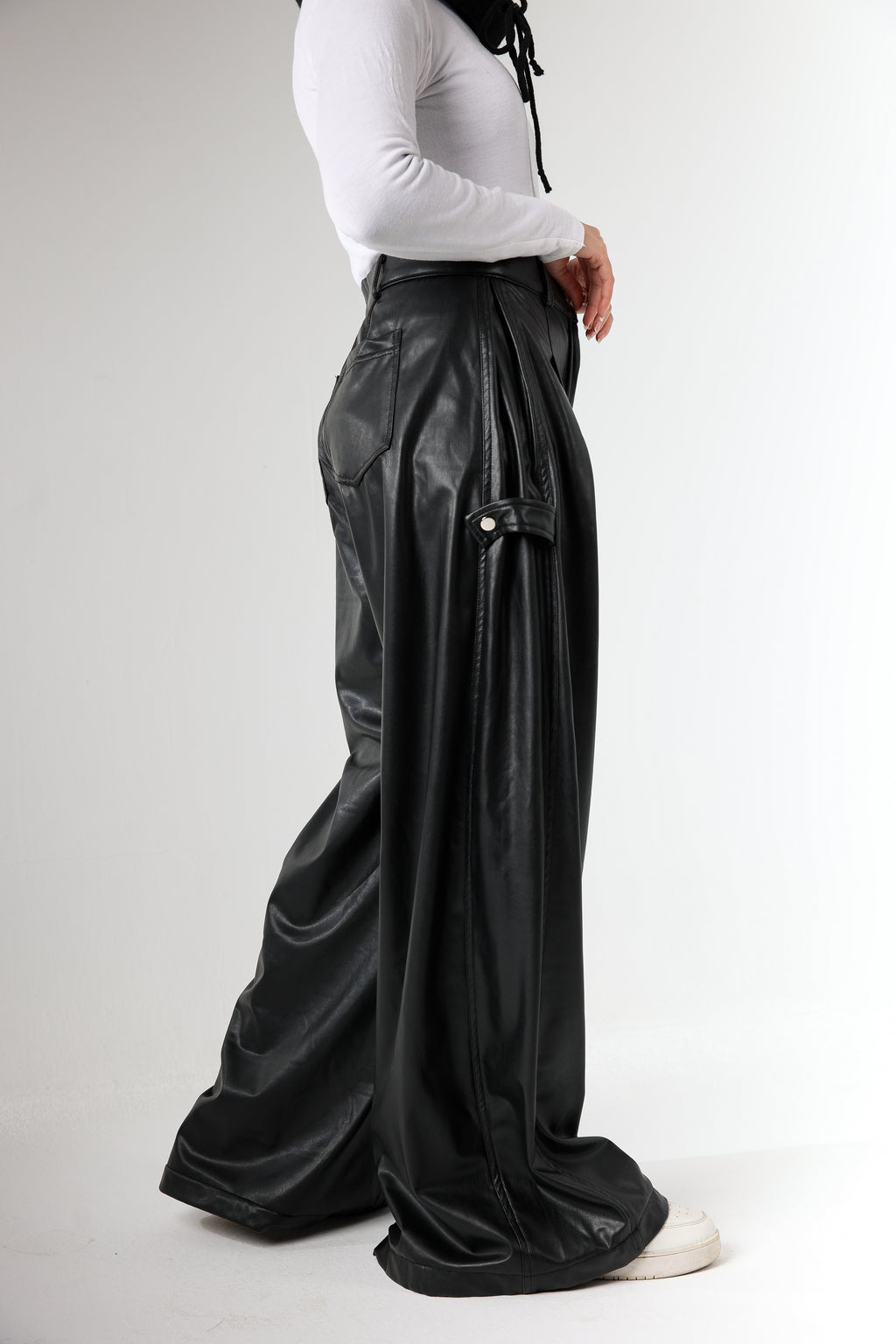 Wide-Leg Leather Pants - Black
