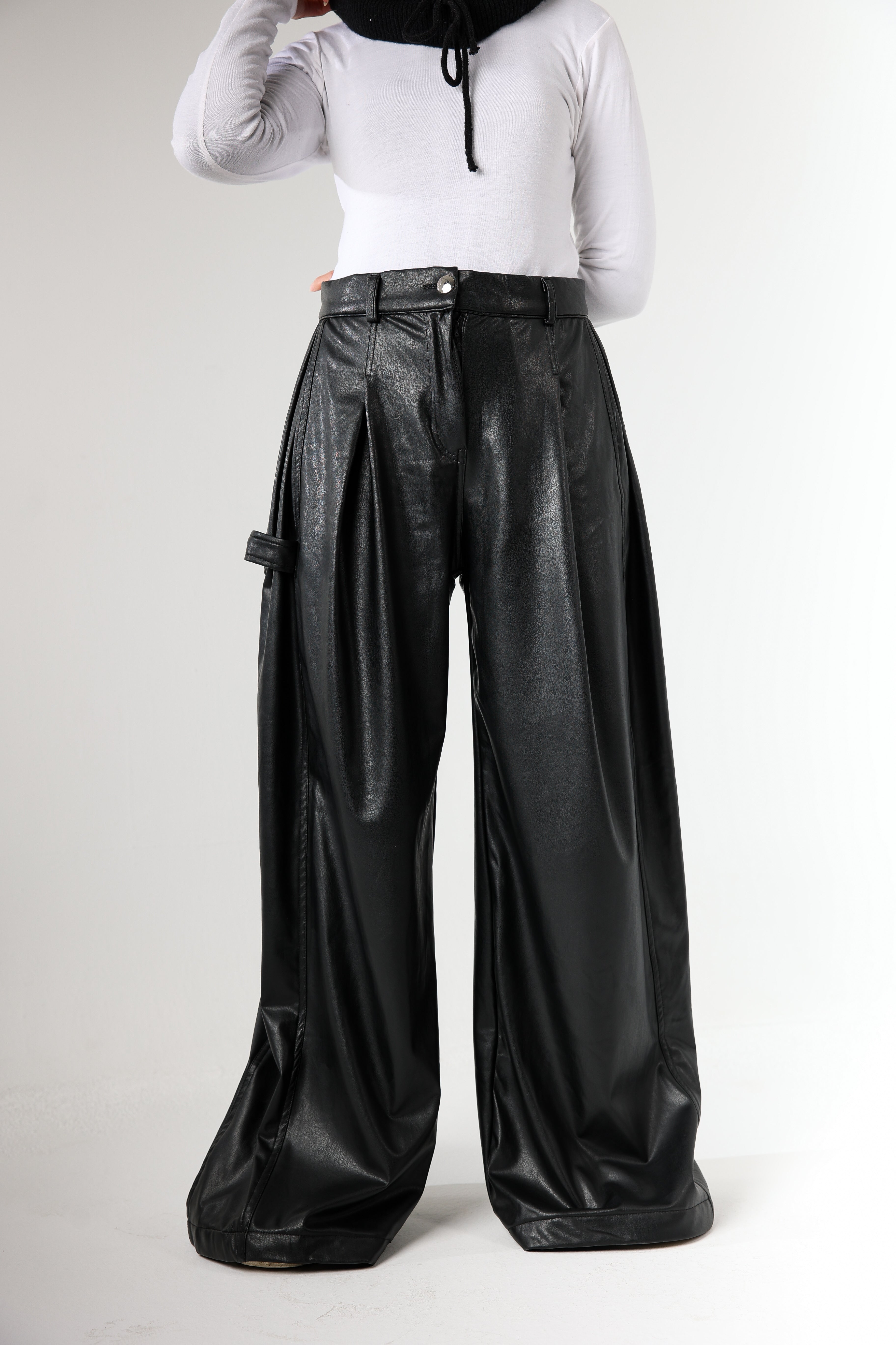 Wide-Leg Leather Pants - Black